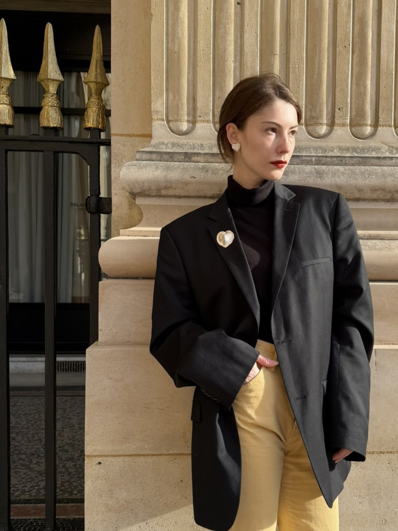 Statement Shell Heartbeat Brooch