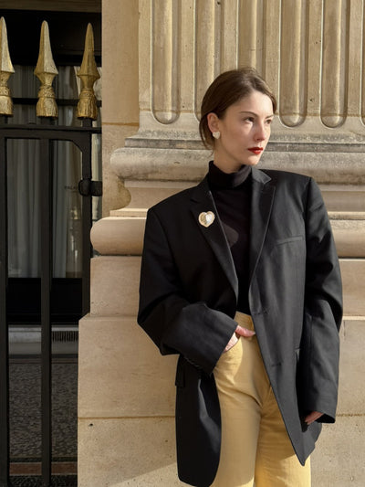 Statement Shell Heartbeat Brooch