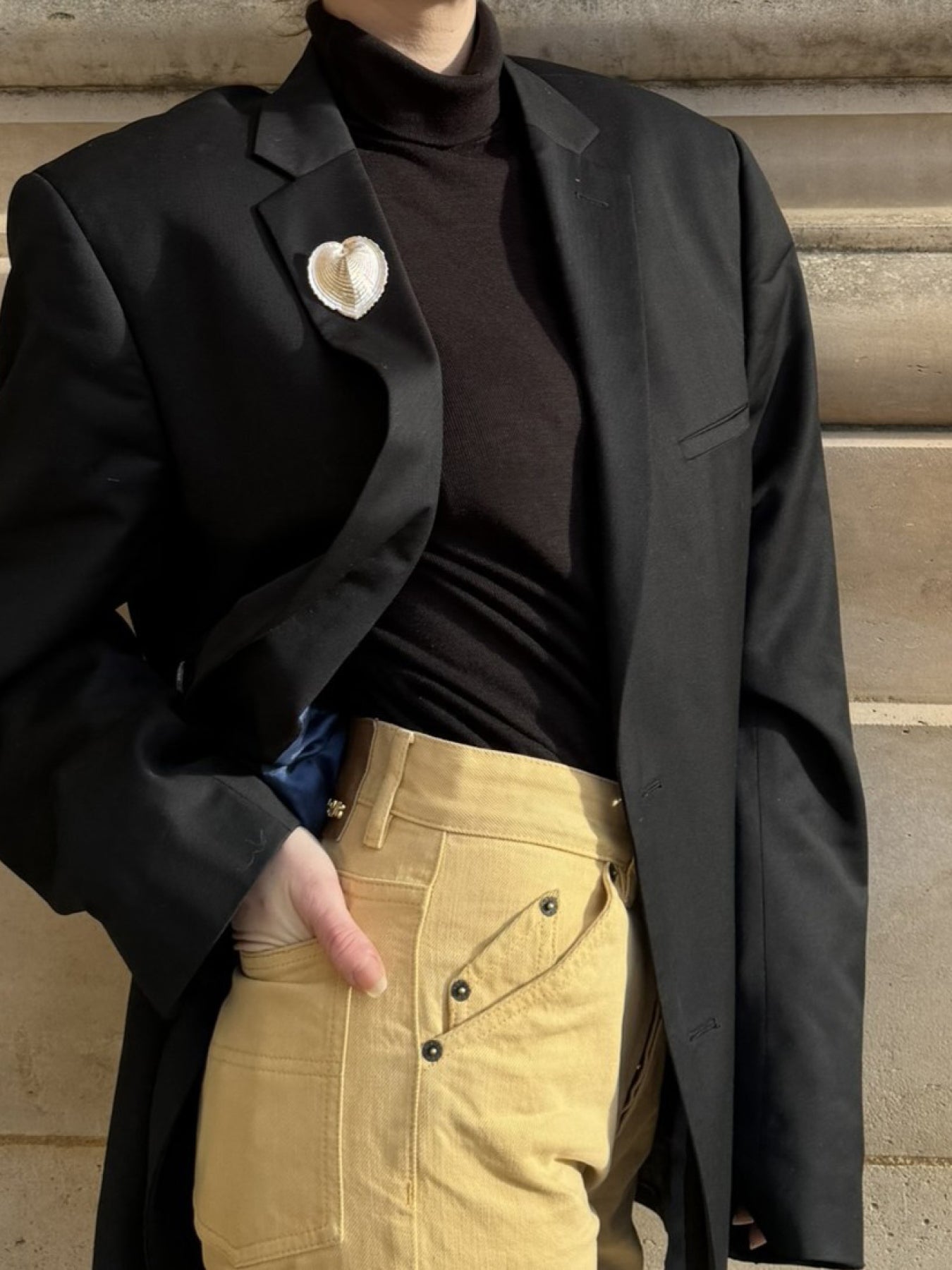 Statement Shell Heartbeat Brooch