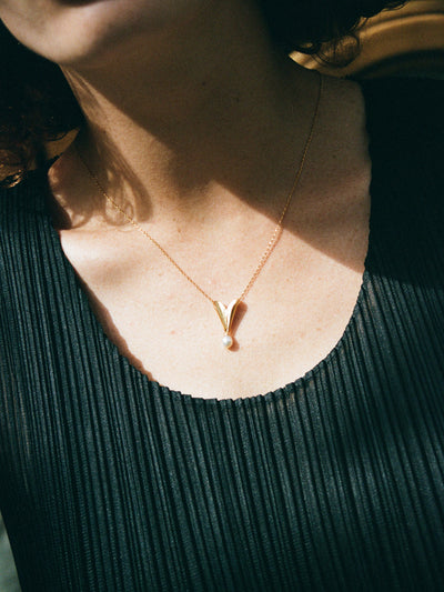 Folded Heart & Natural Drop Pearl Necklace