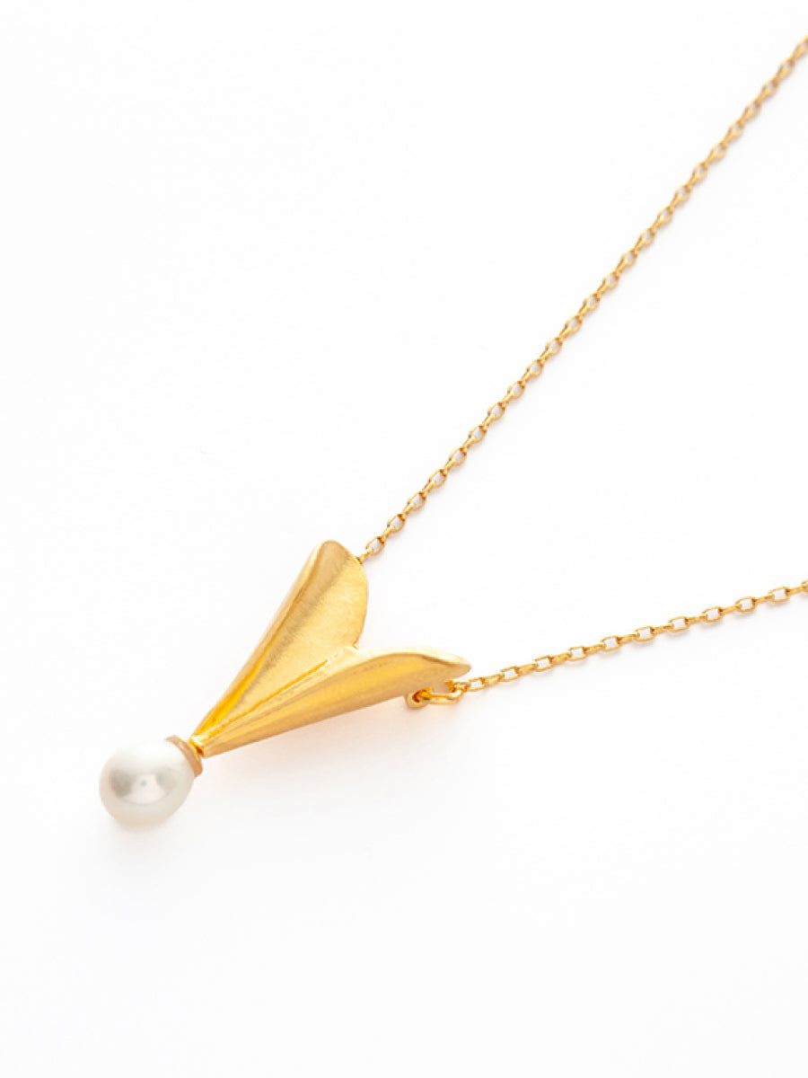 Folded Heart & Natural Drop Pearl Necklace