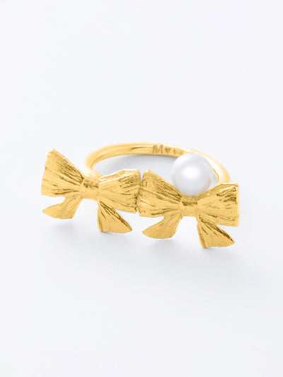 Double Bows & Pearl Ring