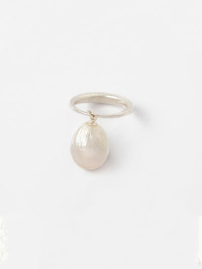 Ring with a Wild Pearl