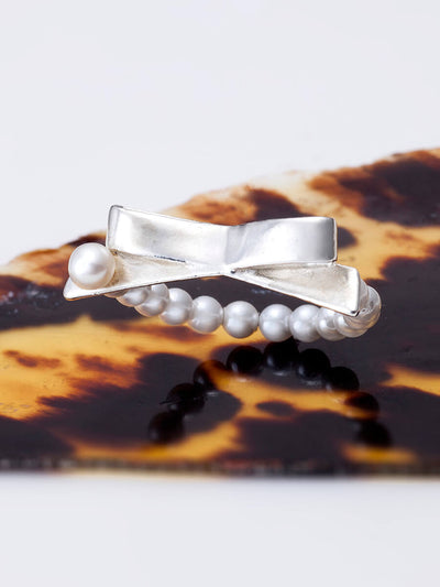 Bow Pearls Ring