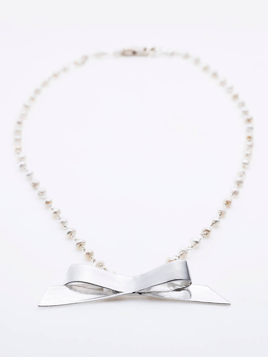 Bow Neckpiece with "Raindrops" Pearls Chain